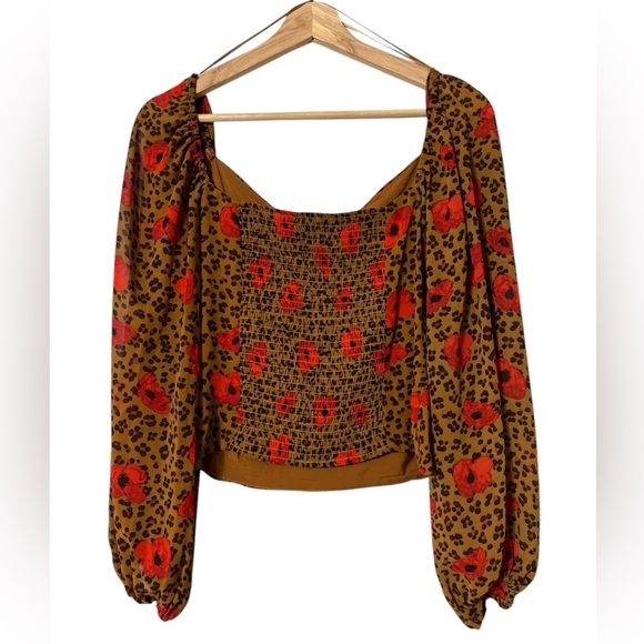 ASTR the Label Floral Leopard Print Puff Sleeve Cropped Shirred Blouse M - Picture 2 of 8